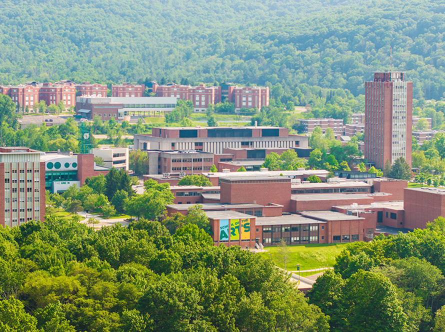 Luís Rocha receives Academic Achievement Award from prestigious american university